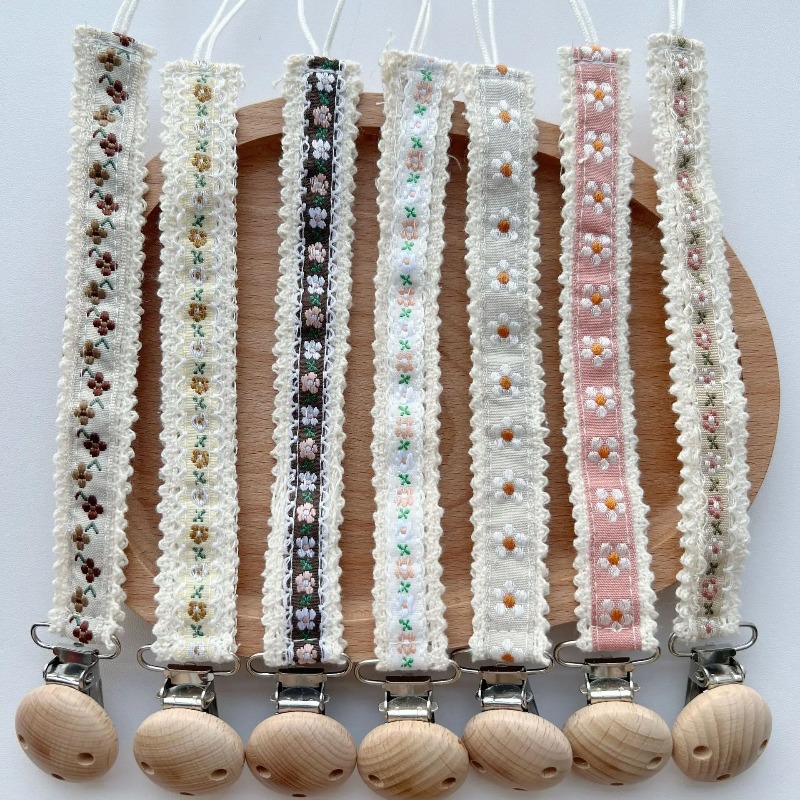 Lace Pacifier Clip Chain for N - Baby Products Manufacturers recension och pris