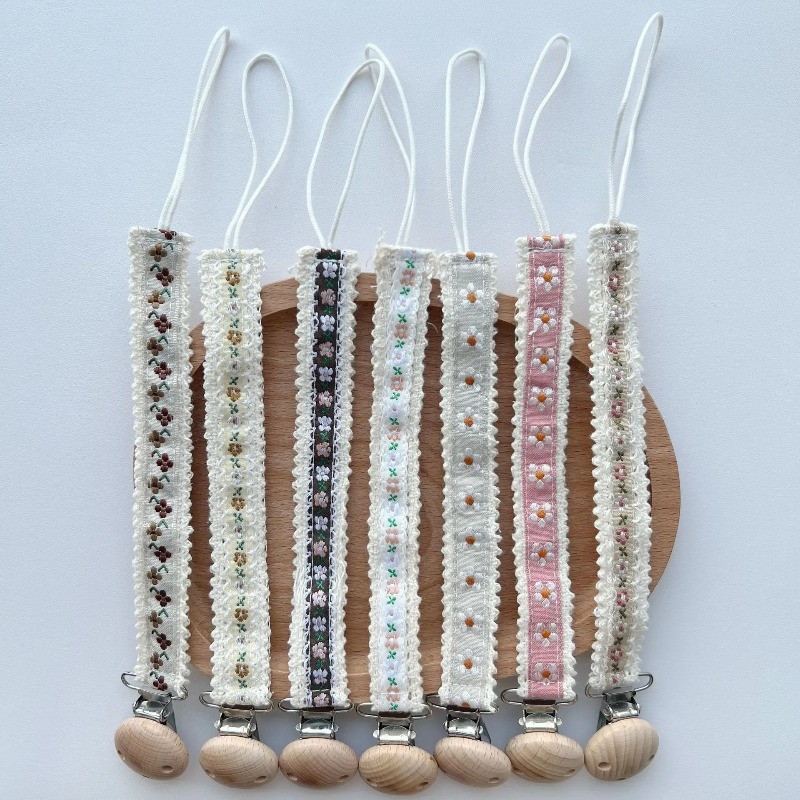 Lace Pacifier Clip Chain for N - Baby Products Manufacturers recension och pris